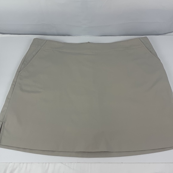 Lady Hagen skort - Picture 3 of 10